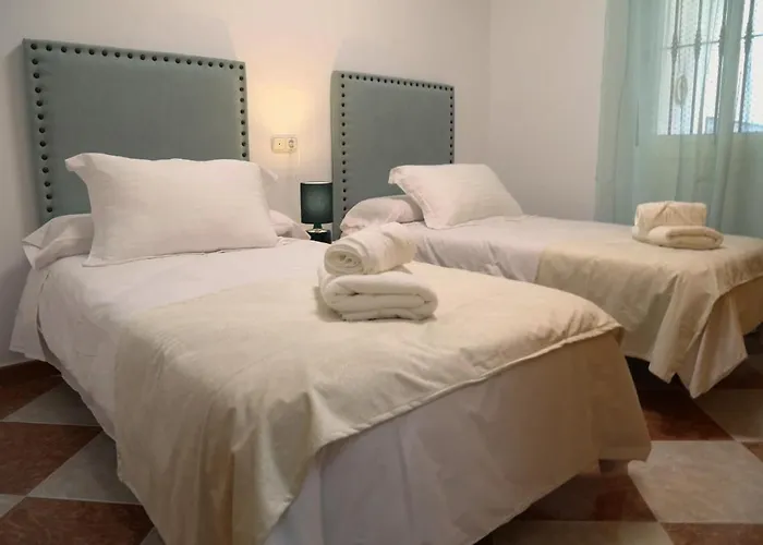 Casa Centro Gran Patio Фуэнхирола